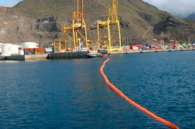 Boluda Corporación Marítima dans un simulacre de lutte anti-pollution marine