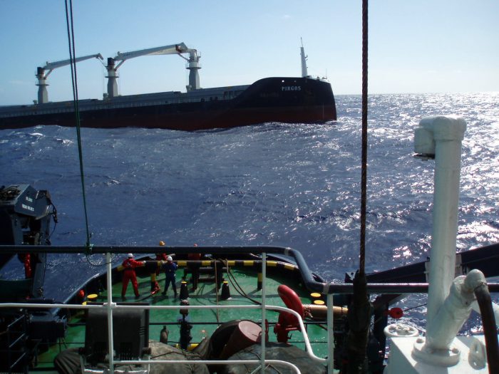 VB Artico rescata Pirgos