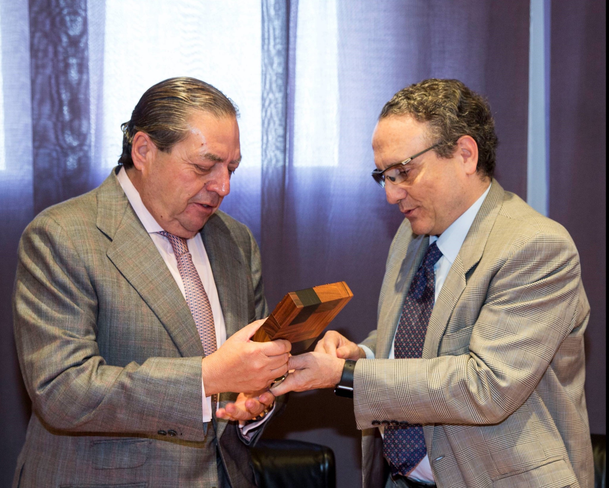 Vicente Boluda recibe el Premio “Importante” de septiembre 2016 que