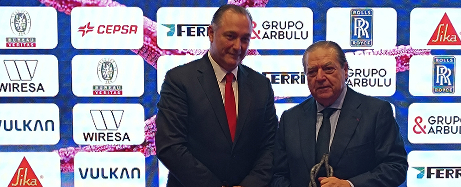 Vicente Boluda Fos Galardonado Con El Premio Armador Destacado En La 